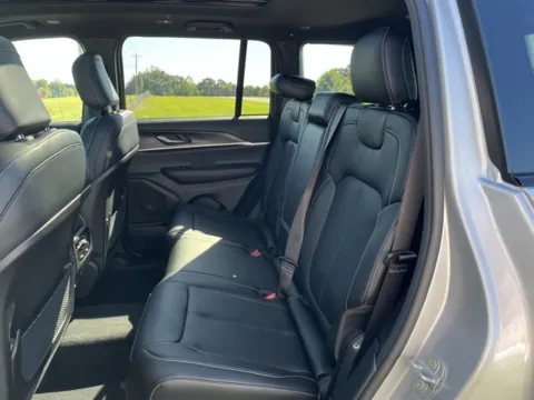 More photos of 2025 Jeep Grand Cherokee Limited at Taylor Automotive, TN