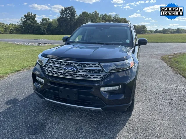 2024 Ford Explorer Limited's photo
