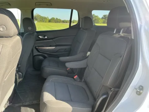 More photos of 2023 GMC Acadia SLE at Taylor Automotive, TN