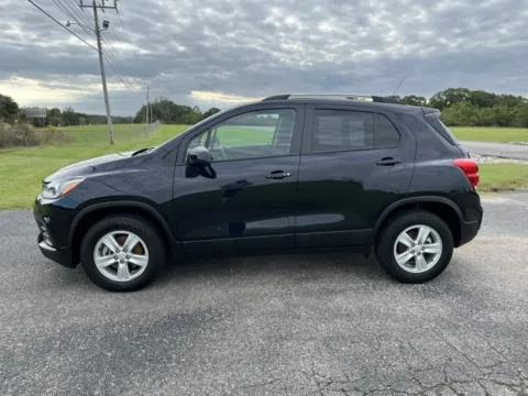 Photos of 2022 Chevrolet Trax LT for sale in Martin, TN at Taylor Automotive