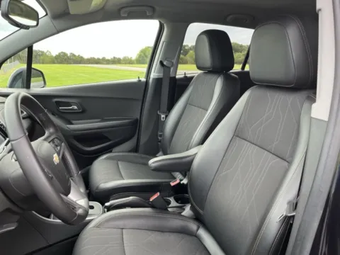 More photos of 2022 Chevrolet Trax LT at Taylor Automotive, TN