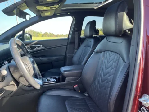 More photos of 2023 Kia Sportage X-Line at Taylor Automotive, TN