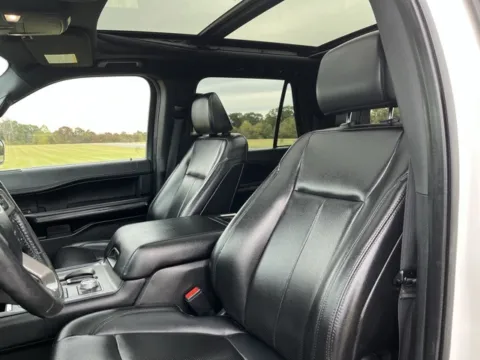 More photos of 2021 Ford Expedition Max XLT at Taylor Automotive, TN