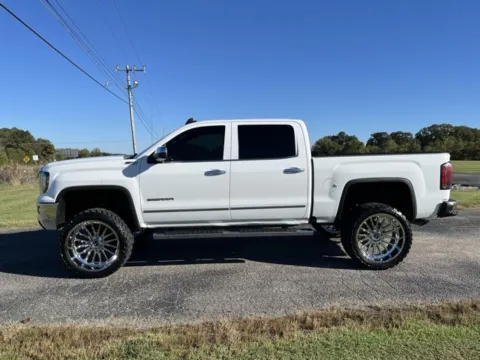 Photos of 2018 GMC Sierra 1500 SLT for sale in Martin, TN at Taylor Automotive