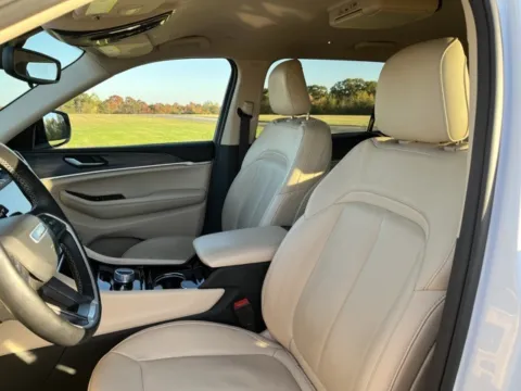 More photos of 2021 Jeep Grand Cherokee L Limited at Taylor Automotive, TN
