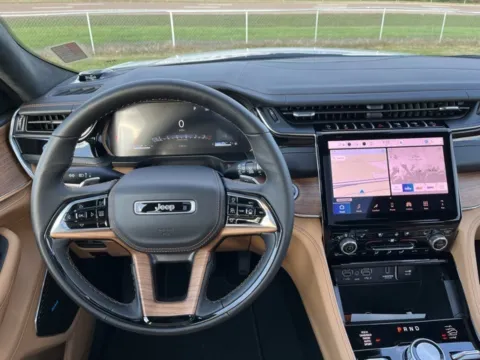 Another view of 2025 Jeep Grand Cherokee Summit for sale in Martin, TN at Taylor Automotive