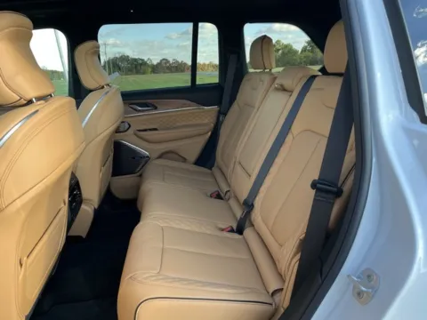 More photos of 2025 Jeep Grand Cherokee Summit at Taylor Automotive, TN