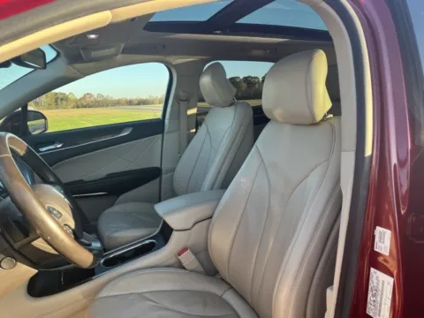 More photos of 2019 Lincoln MKC Reserve at Taylor Automotive, TN