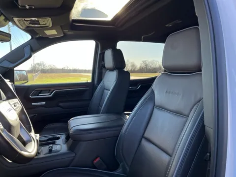 More photos of 2023 GMC Sierra 1500 Denali at Taylor Automotive, TN