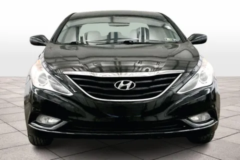 More photos of 2013 Hyundai Sonata GLS PZEV at Bob Ruth Ford Dillsburg, PA