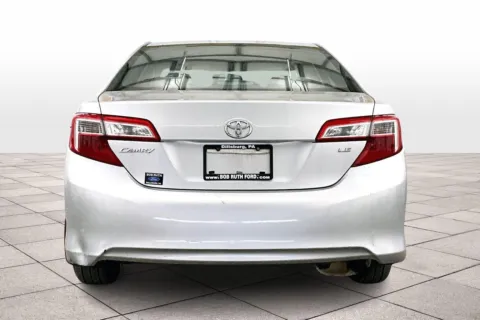 More photos of 2012 Toyota Camry LE at Bob Ruth Ford Dillsburg, PA