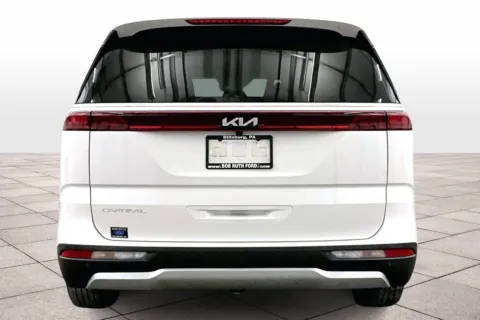 More photos of 2024 Kia Carnival LX at Bob Ruth Ford Dillsburg, PA