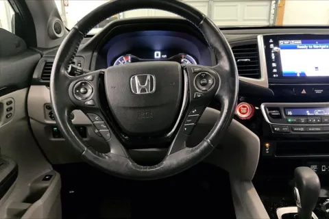 More photos of 2017 Honda Ridgeline RTL-E at Bob Ruth Ford Dillsburg, PA