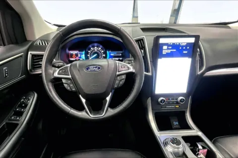 More photos of 2022 Ford Edge SEL at Bob Ruth Ford Dillsburg, PA