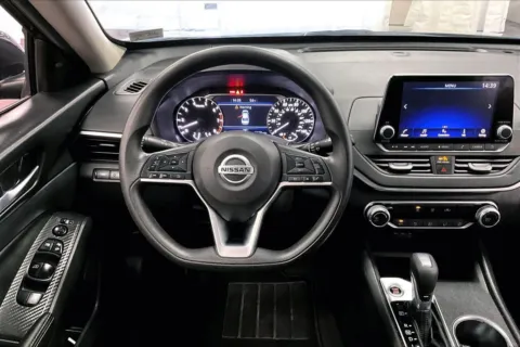 More photos of 2022 Nissan Altima 2.5 SV at Bob Ruth Ford Dillsburg, PA