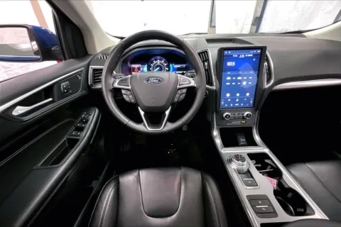 More photos of 2022 Ford Edge Titanium at Bob Ruth Ford Dillsburg, PA