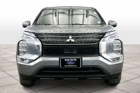 More photos of 2022 Mitsubishi Outlander SE at Bob Ruth Ford Dillsburg, PA