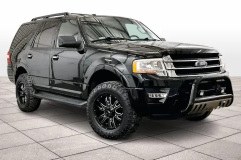 Photos of 2017 Ford Expedition XLT for sale in Dillsburg, PA at Bob Ruth Ford Dillsburg