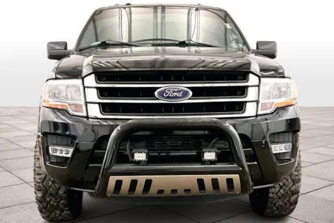 More photos of 2017 Ford Expedition XLT at Bob Ruth Ford Dillsburg, PA