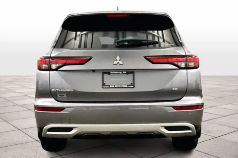 More photos of 2022 Mitsubishi Outlander SE at Bob Ruth Ford Dillsburg, PA