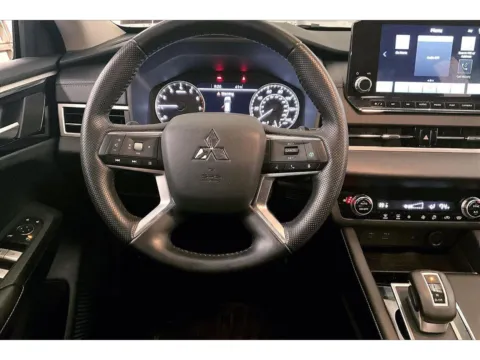 More photos of 2022 Mitsubishi Outlander SE at Bob Ruth Ford Dillsburg, PA