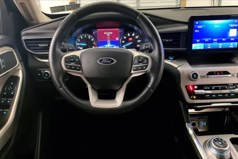 More photos of 2021 Ford Explorer XLT at Bob Ruth Ford Dillsburg, PA