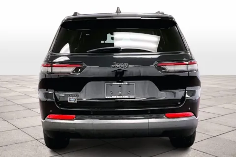 More photos of 2023 Jeep Grand Cherokee L Altitude at Bob Ruth Ford Dillsburg, PA