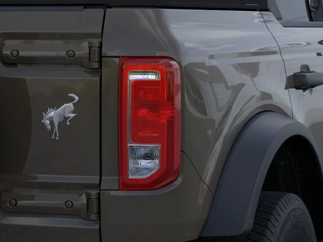 2025 Ford Bronco 4-Door Base - Photo 23