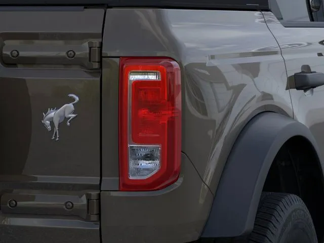 2025 Ford Bronco 4-Door Base - Photo 23