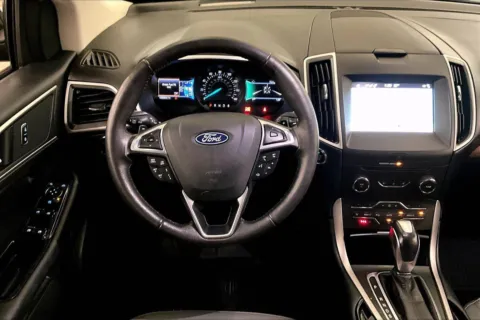 More photos of 2018 Ford Edge SEL at Bob Ruth Ford Dillsburg, PA