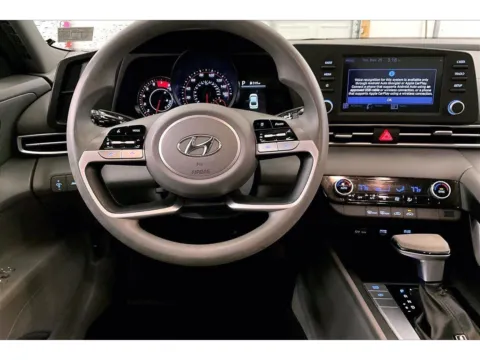 More photos of 2022 Hyundai Elantra SEL at Bob Ruth Ford Dillsburg, PA