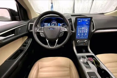 More photos of 2022 Ford Edge SEL at Bob Ruth Ford Dillsburg, PA