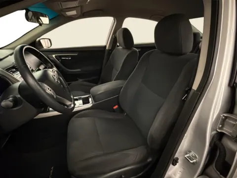 More photos of 2014 Nissan Altima 2.5 SV at Bob Ruth Ford Dillsburg, PA