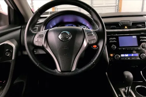 More photos of 2014 Nissan Altima 2.5 SV at Bob Ruth Ford Dillsburg, PA