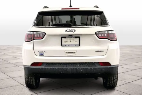 More photos of 2019 Jeep Compass Latitude at Bob Ruth Ford Dillsburg, PA