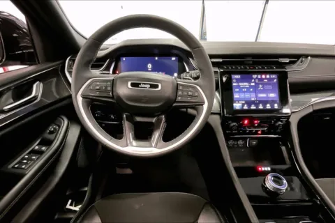 More photos of 2023 Jeep Grand Cherokee L Altitude at Bob Ruth Ford Dillsburg, PA