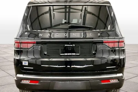 More photos of 2022 Jeep Wagoneer Series III at Bob Ruth Ford Dillsburg, PA