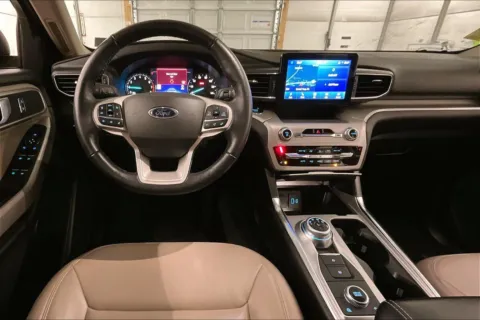 More photos of 2022 Ford Explorer XLT at Bob Ruth Ford Dillsburg, PA