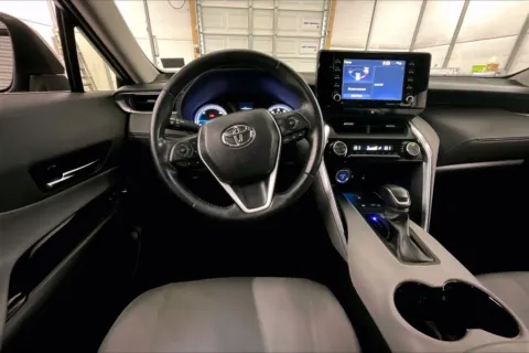 More photos of 2021 Toyota Venza LE at Bob Ruth Ford Dillsburg, PA