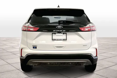 More photos of 2022 Ford Edge SEL at Bob Ruth Ford Dillsburg, PA