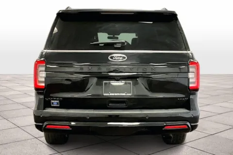 More photos of 2022 Ford Expedition Max Limited at Bob Ruth Ford Dillsburg, PA