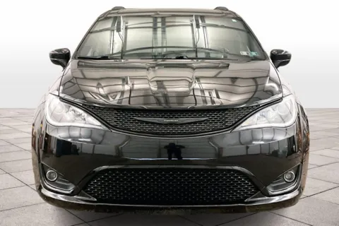 Another view of 2020 Chrysler Pacifica Touring L for sale in Dillsburg, PA at Bob Ruth Ford Dillsburg