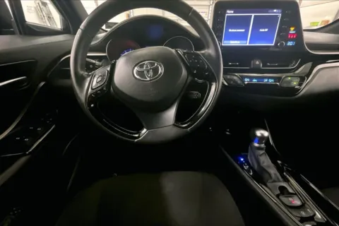 More photos of 2019 Toyota C-HR XLE at Bob Ruth Ford Dillsburg, PA