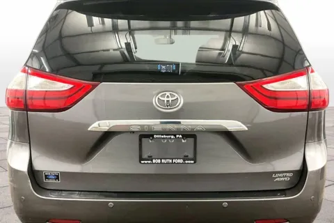 More photos of 2015 Toyota Sienna Ltd Premium at Bob Ruth Ford Dillsburg, PA