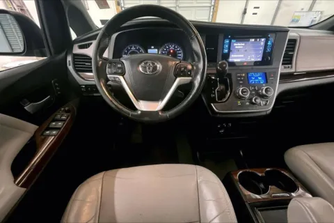 More photos of 2015 Toyota Sienna Ltd Premium at Bob Ruth Ford Dillsburg, PA