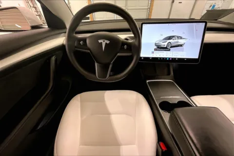 More photos of 2022 Tesla Model 3 Long Range at Bob Ruth Ford Dillsburg, PA