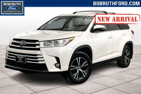 White 2019 Toyota Highlander LE Plus for sale in Dillsburg, PA