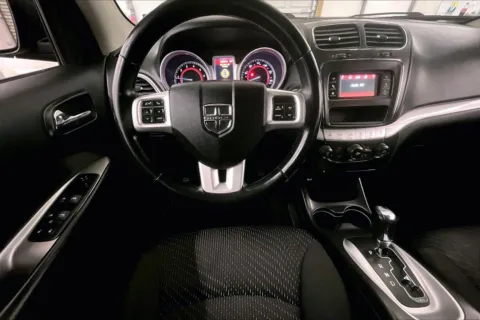 More photos of 2017 Dodge Journey SE at Bob Ruth Ford Dillsburg, PA