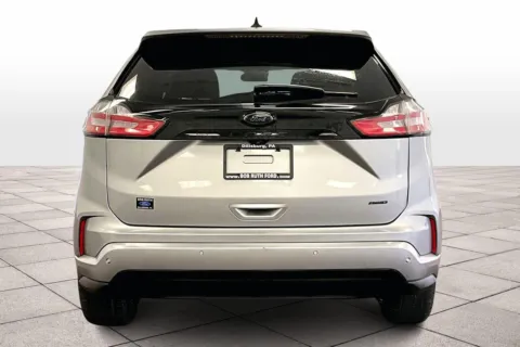 More photos of 2022 Ford Edge SE at Bob Ruth Ford Dillsburg, PA