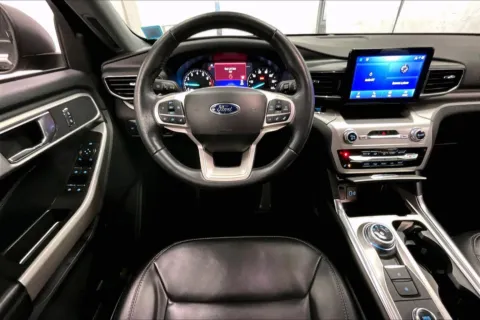 More photos of 2022 Ford Explorer XLT at Bob Ruth Ford Dillsburg, PA